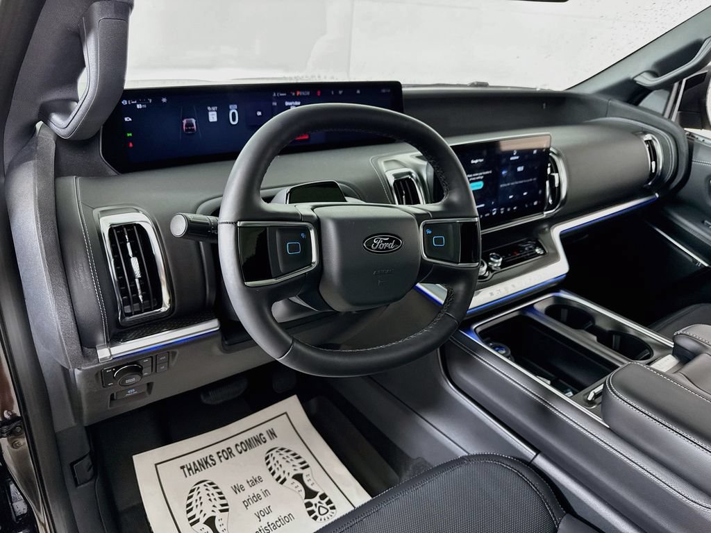 Certified 2026 Ford Expedition Platinum w/ Stealth Performance Package AWD/4WD image 9