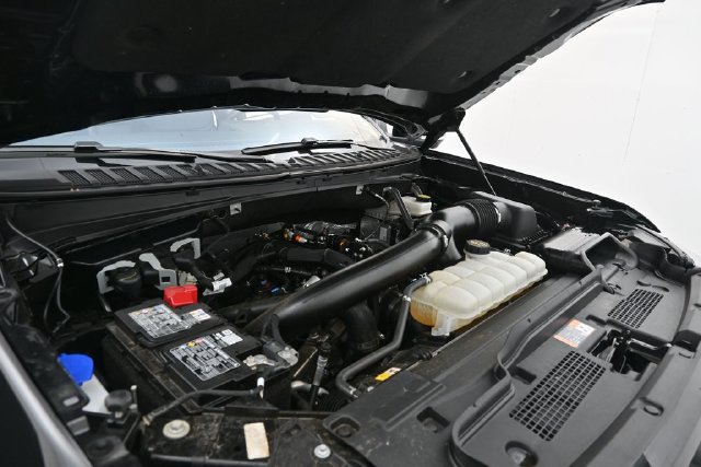 Certified 2025 Ford Expedition Active AWD/4WD image 29