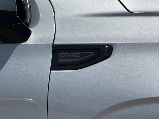 Used 2024 GMC Yukon Denali AWD/4WD image 9