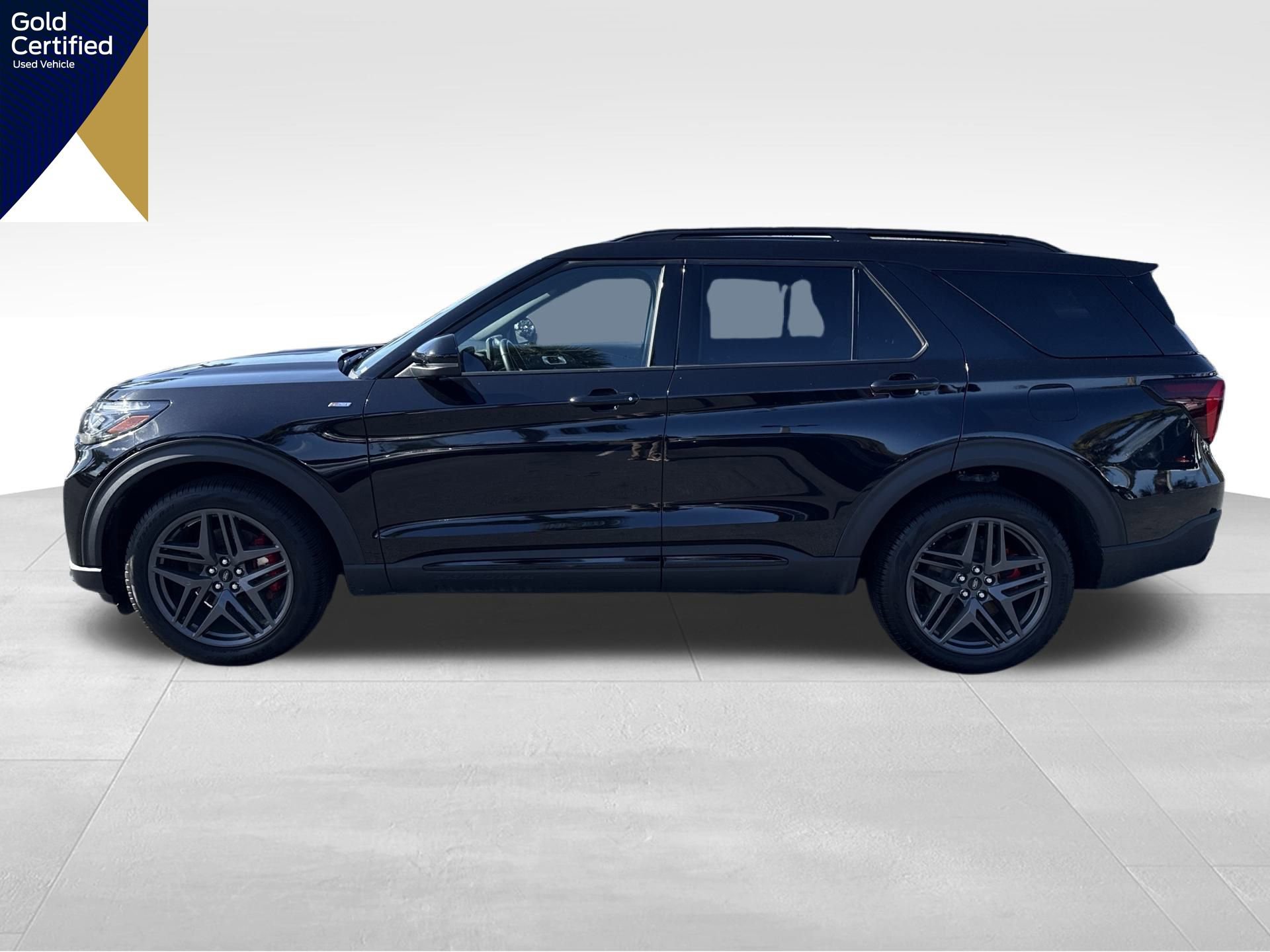 Certified 2025 Ford Explorer ST-Line w/ ST-Line Street Pack image 4