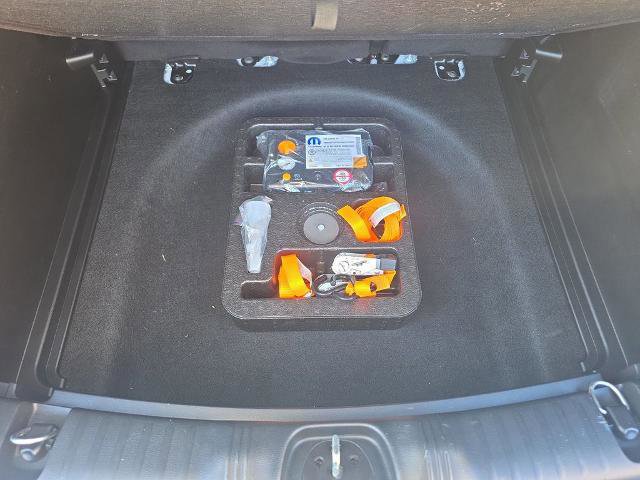 Used 2023 Jeep Compass Latitude w/ Sun and Sound Group image 19