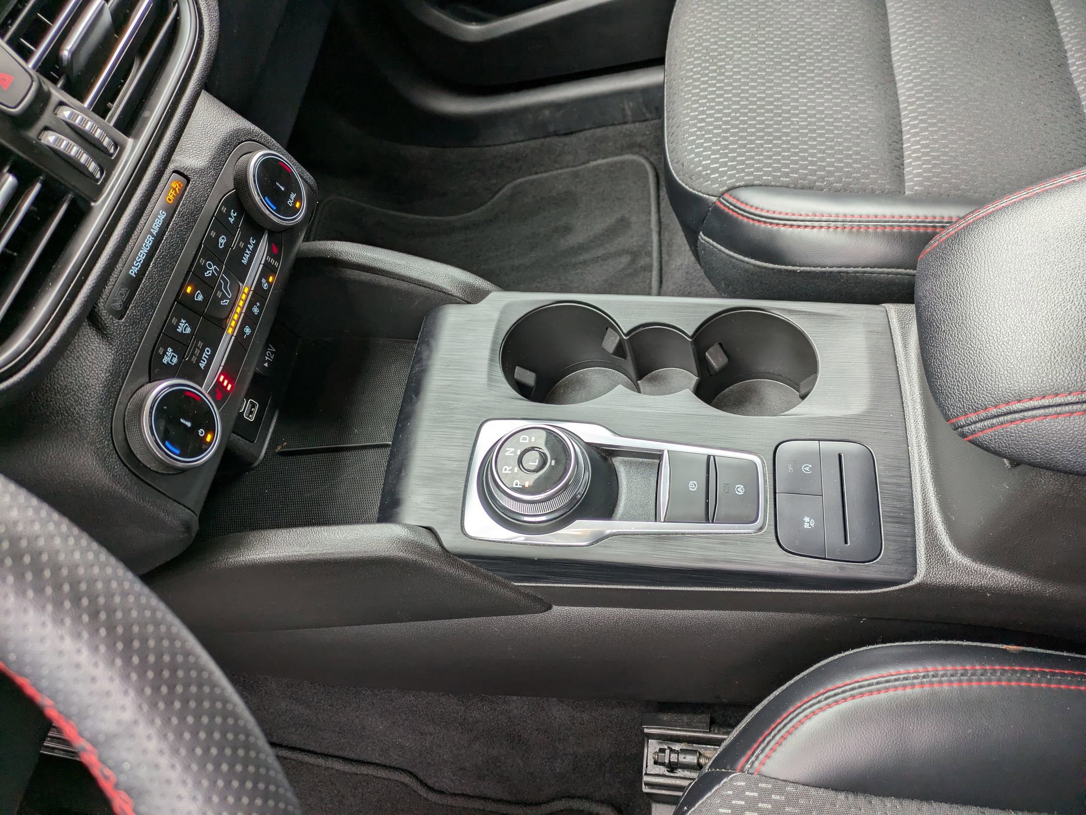 Certified 2025 Ford Escape ST-Line Select AWD/4WD image 13