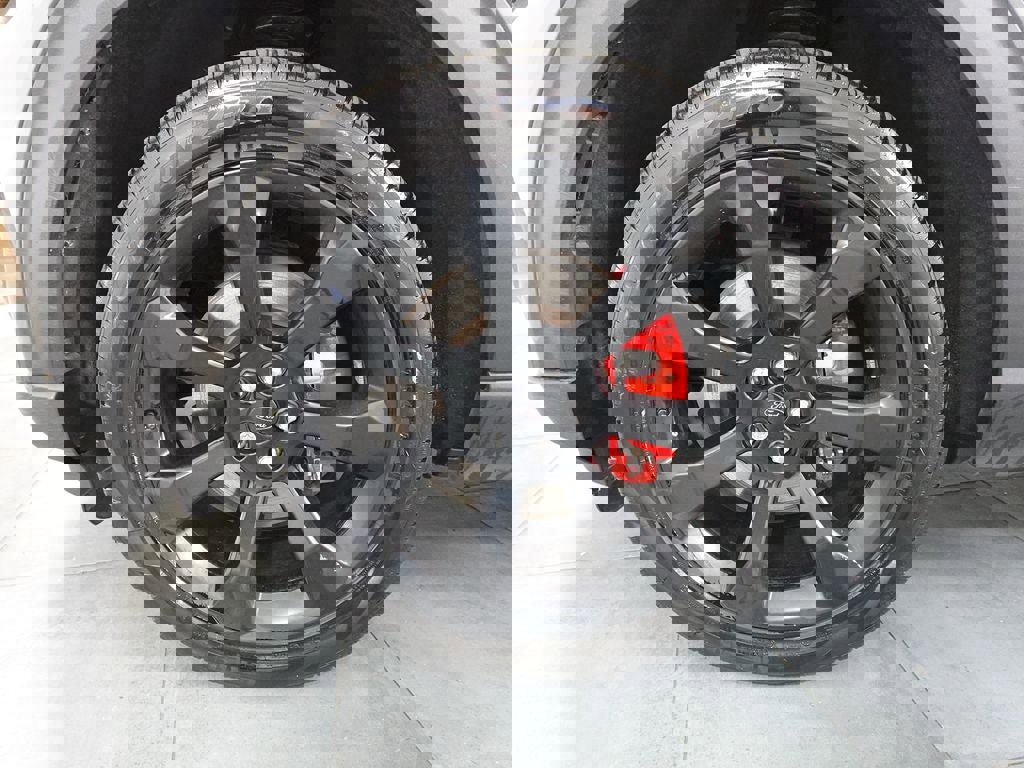 Certified 2024 Ford Explorer ST w/ Technology Package image 37