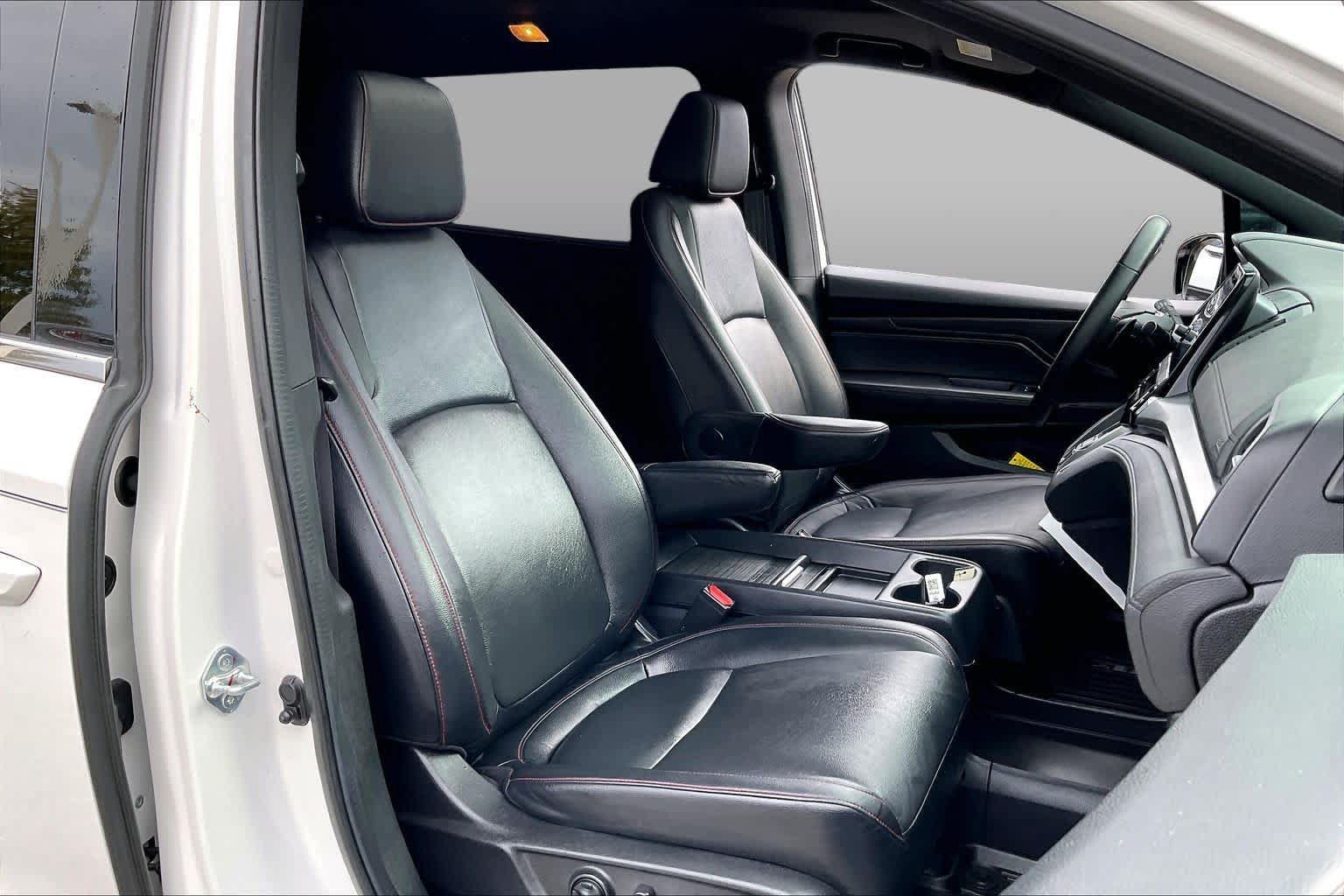 Used 2024 Honda Odyssey Sport image 9