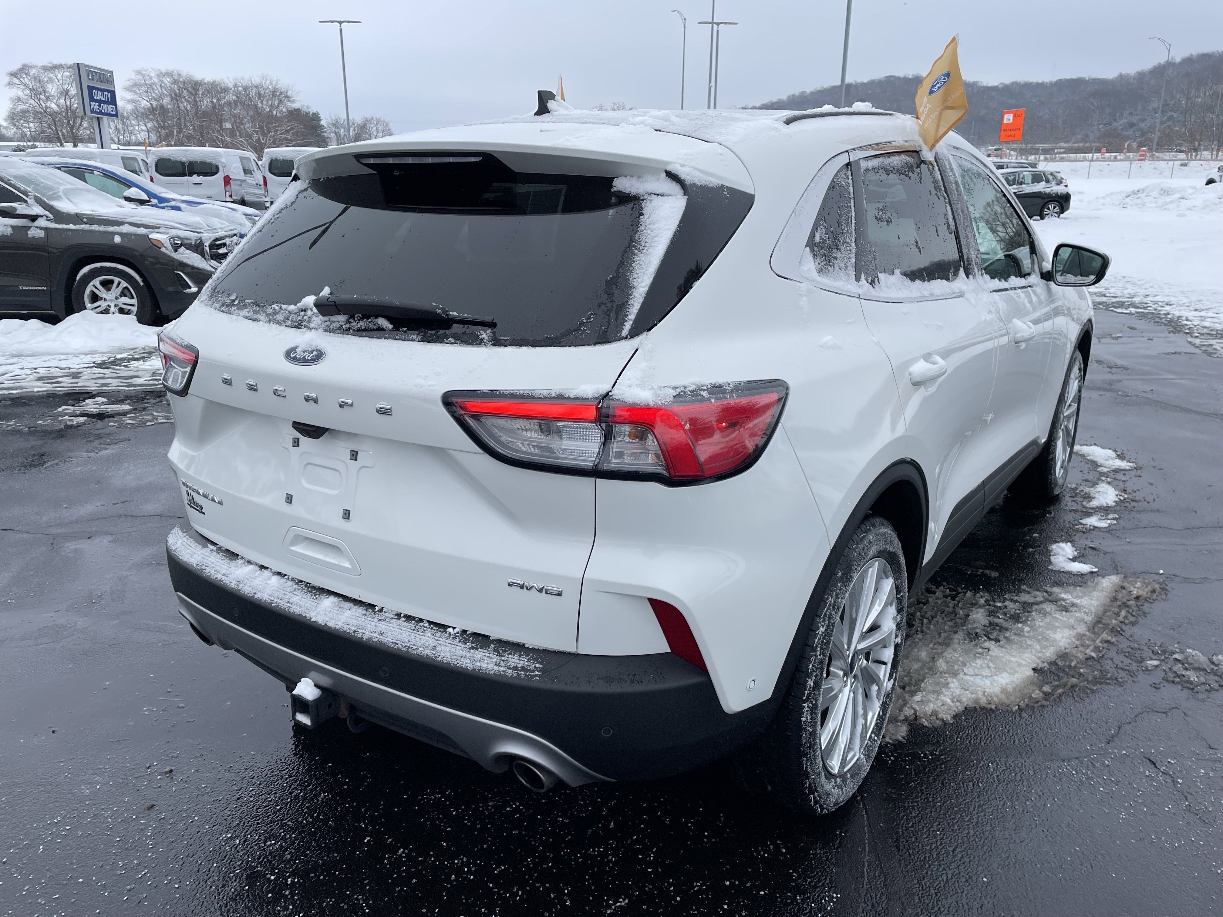 Certified 2022 Ford Escape Titanium w/ Titanium Elite Package image 8