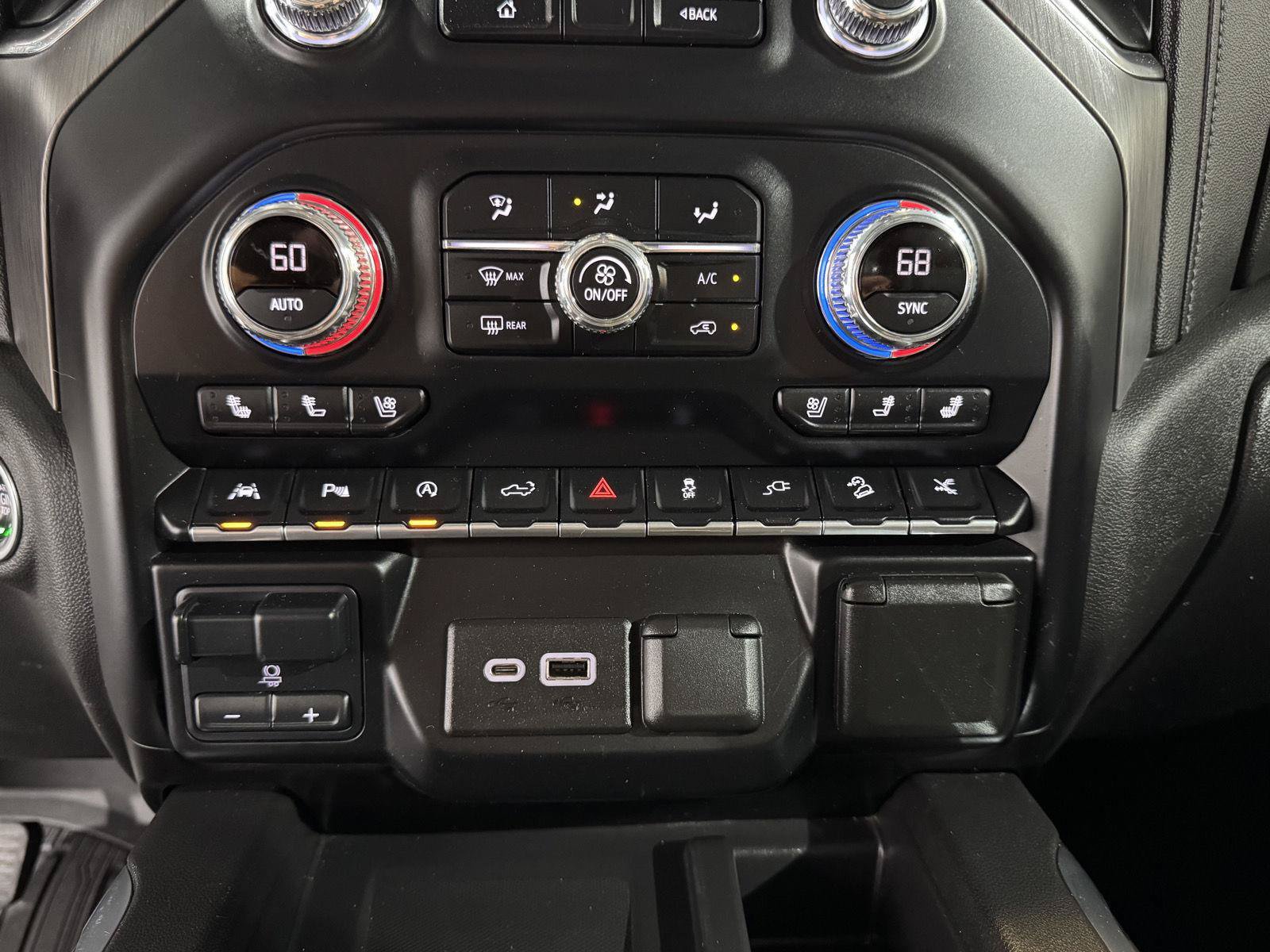 Used 2020 GMC Sierra 1500 Denali w/ Denali Ultimate Package AWD/4WD image 34