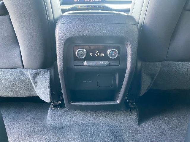 Used 2025 Buick Enclave Preferred FWD image 30