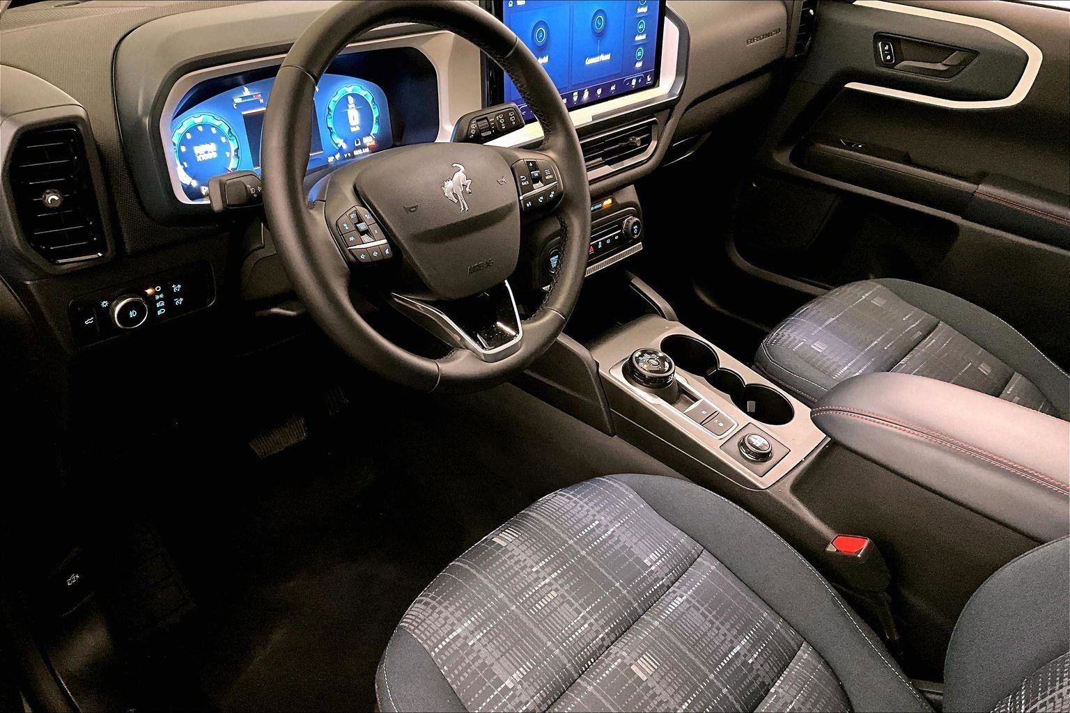 Certified 2025 Ford Bronco Sport Heritage w/ Convenience Package image 12