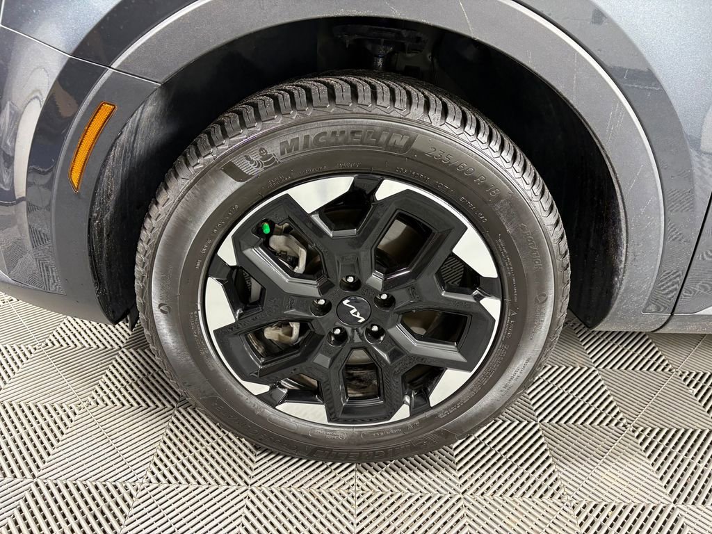 Used 2025 Kia Sorento S AWD/4WD image 10