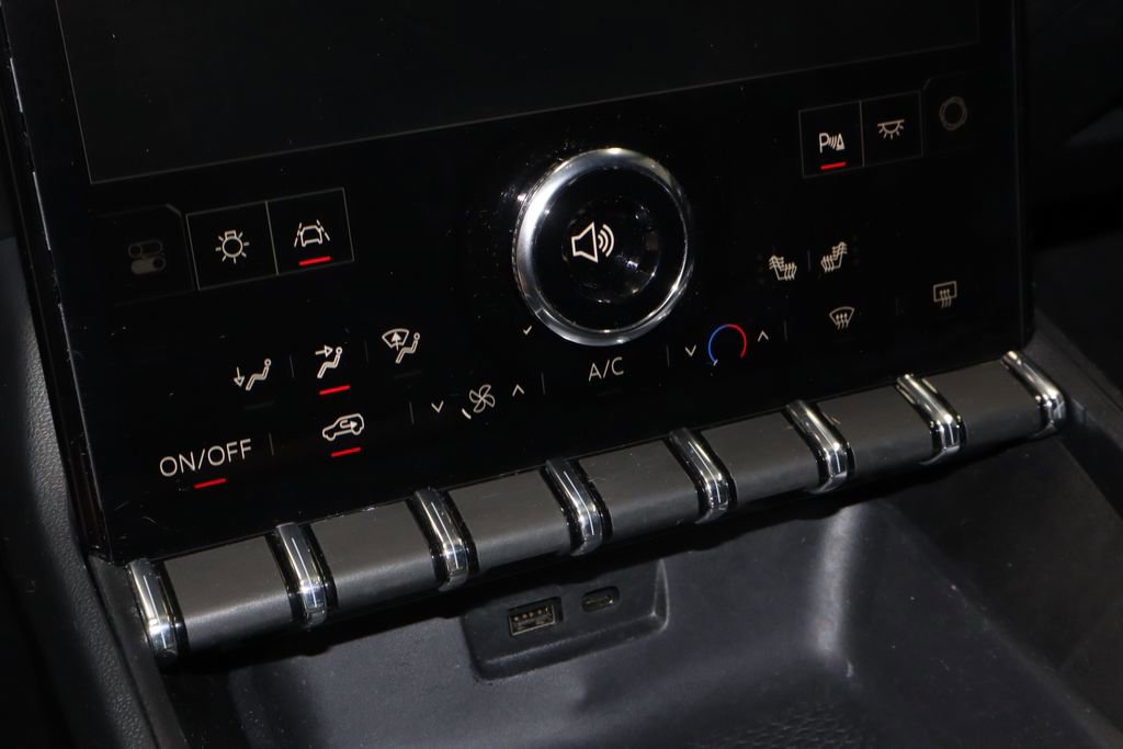 Used 2025 GMC Terrain Elevation AWD/4WD image 31