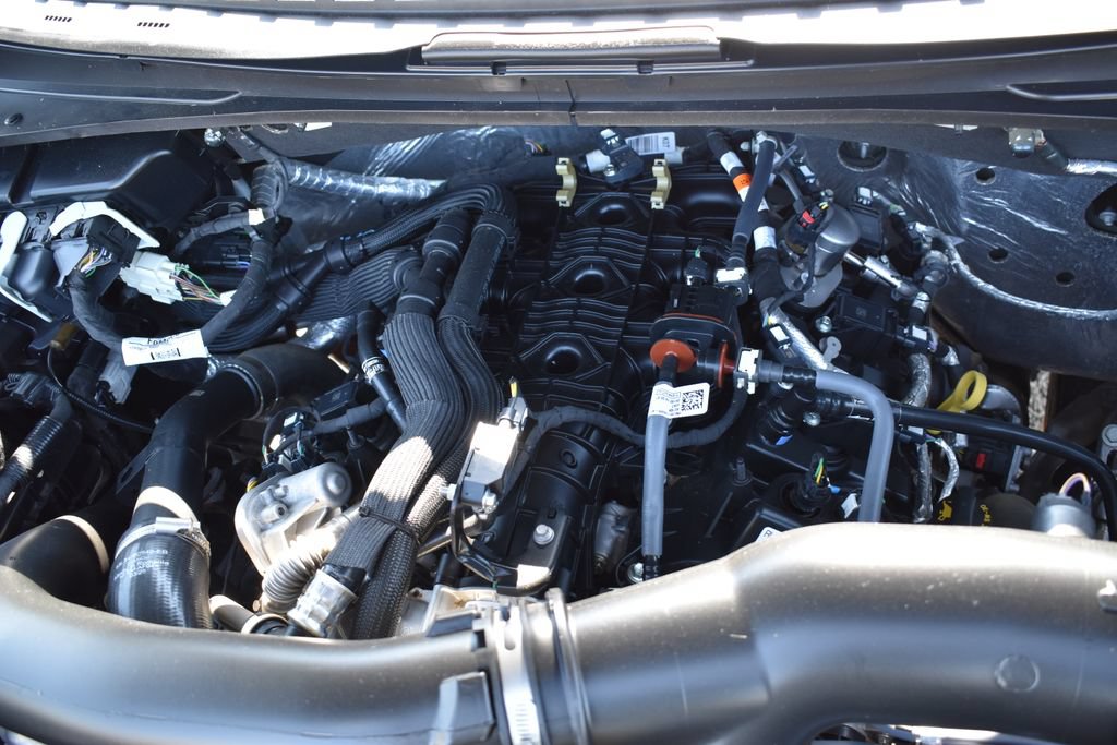 Certified 2025 Ford Expedition Active AWD/4WD image 13