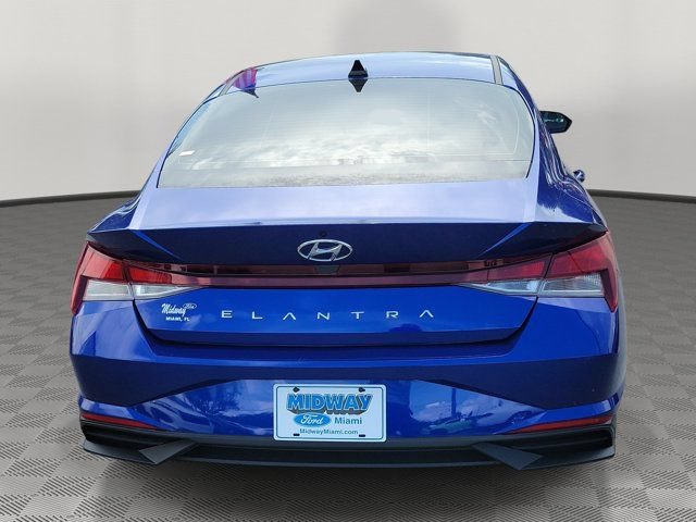 Used 2021 Hyundai Elantra SE FWD image 5
