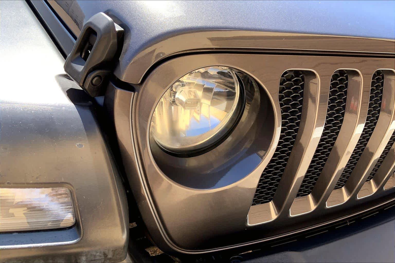 Used 2023 Jeep Wrangler Sport AWD/4WD image 28