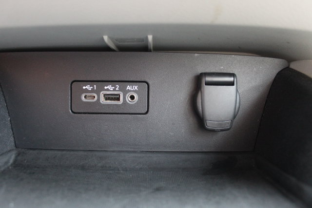 Used 2025 Nissan Altima 2.5 SV FWD image 32