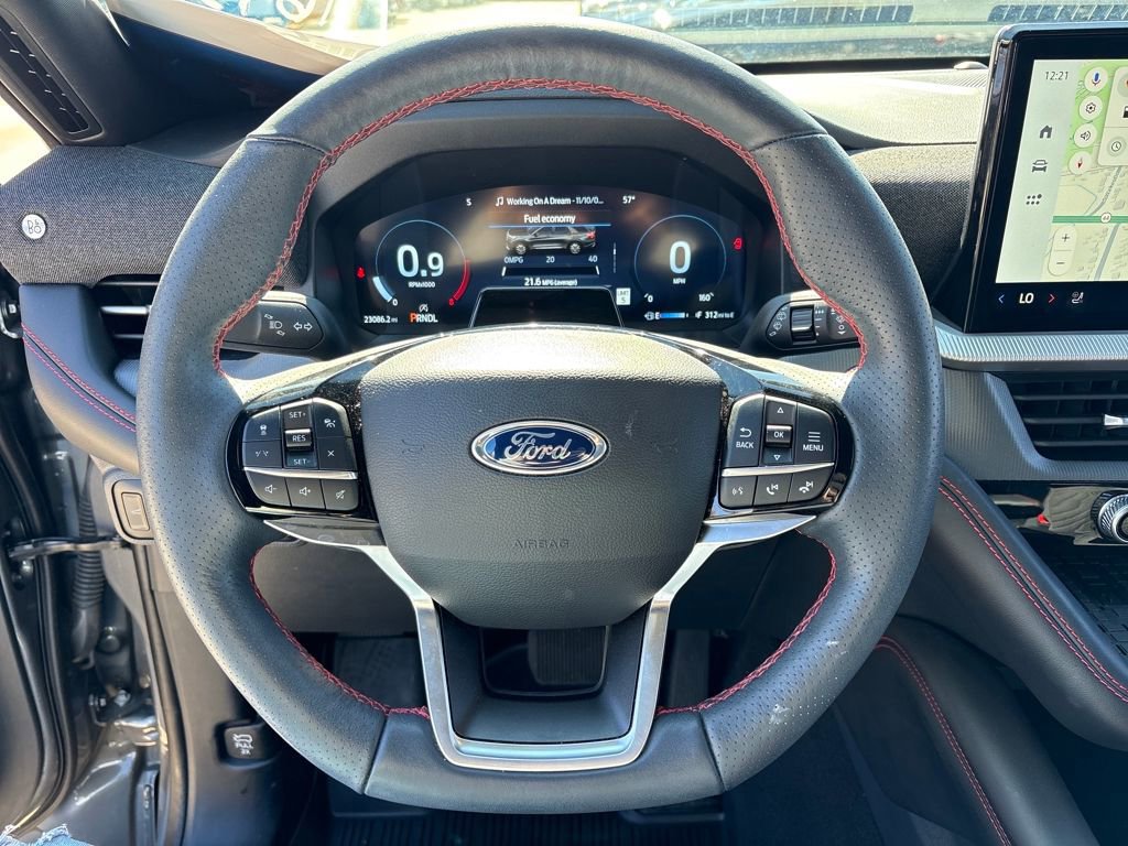 Certified 2025 Ford Explorer ST-Line w/ Premium Package image 17