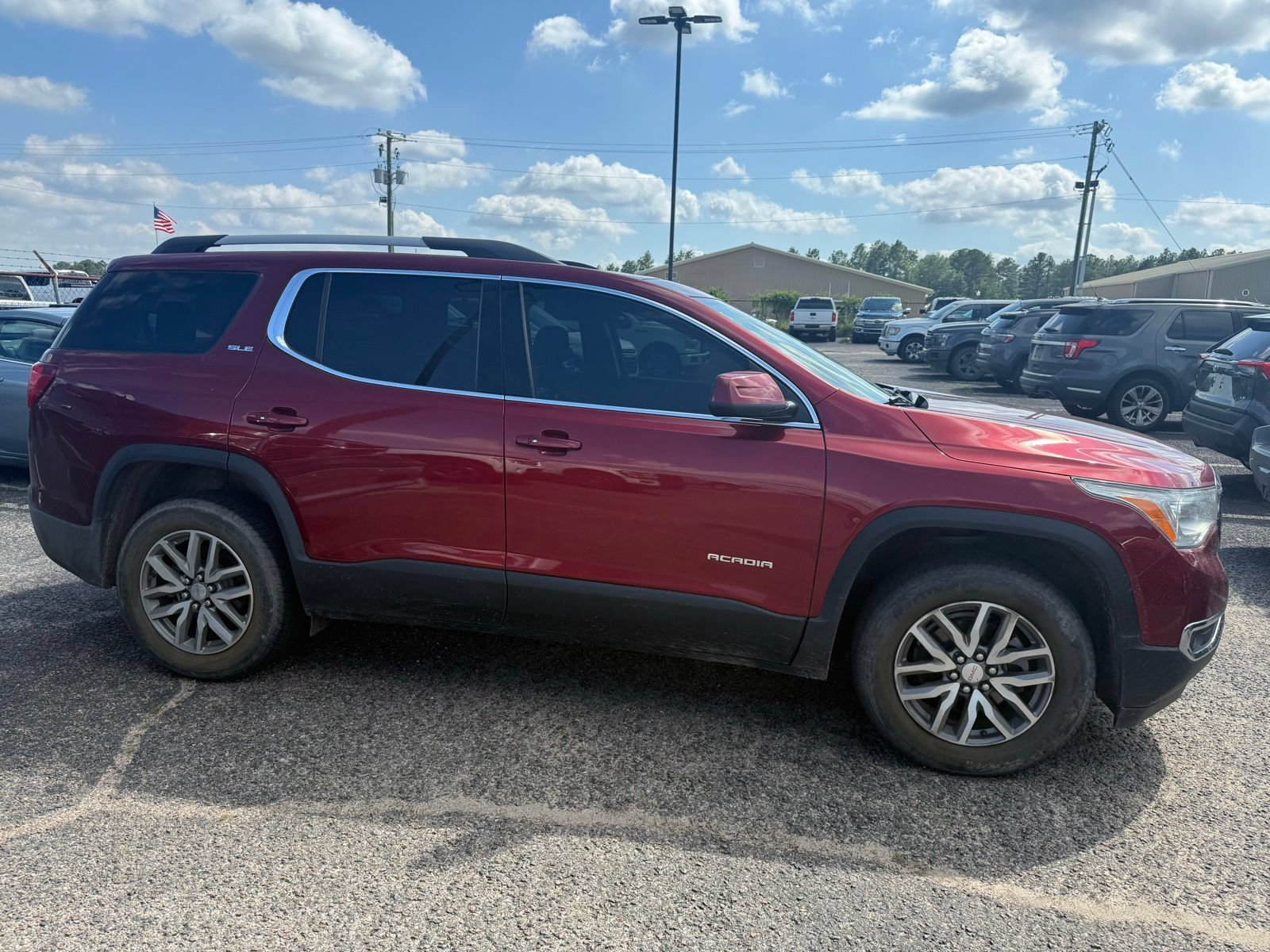 Used 2017 GMC Acadia SLE AWD/4WD image 8
