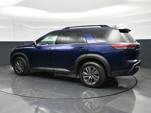 Used 2025 Nissan Pathfinder SV AWD/4WD image 7