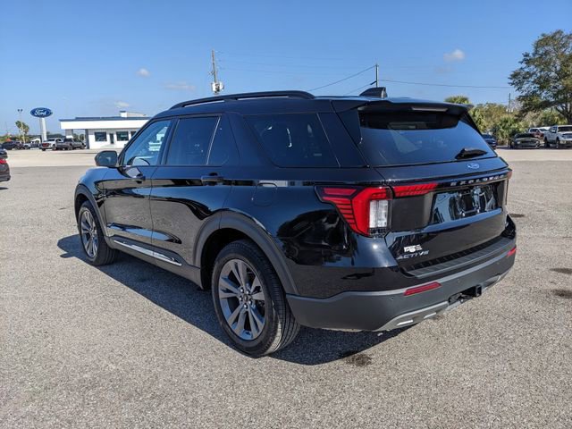 Certified 2025 Ford Explorer Active w/ Active Comfort Package AWD/4WD image 6
