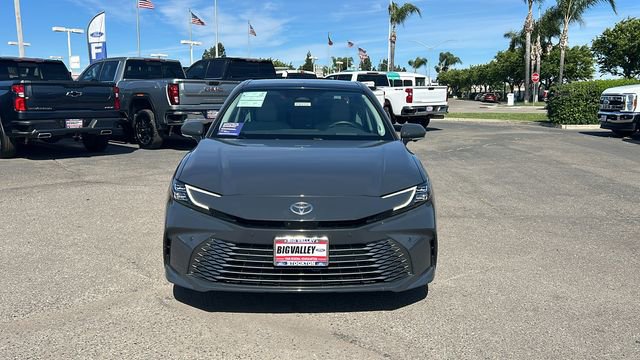 Used 2025 Toyota Camry XLE w/ Premium Plus Package FWD image 9