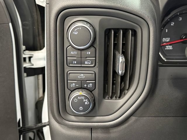Used 2022 Chevrolet Silverado 1500 Custom w/ Safety Confidence Package AWD/4WD image 17