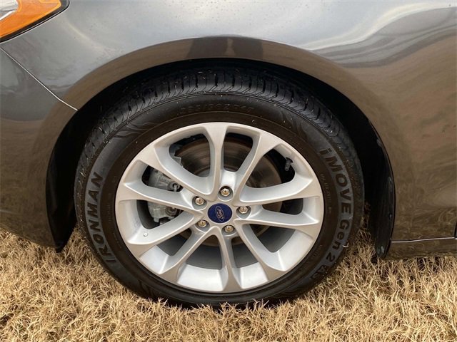 Certified 2020 Ford Fusion SE image 19