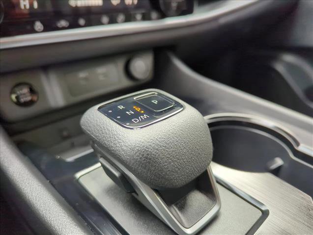 Used 2025 Nissan Rogue SL image 13