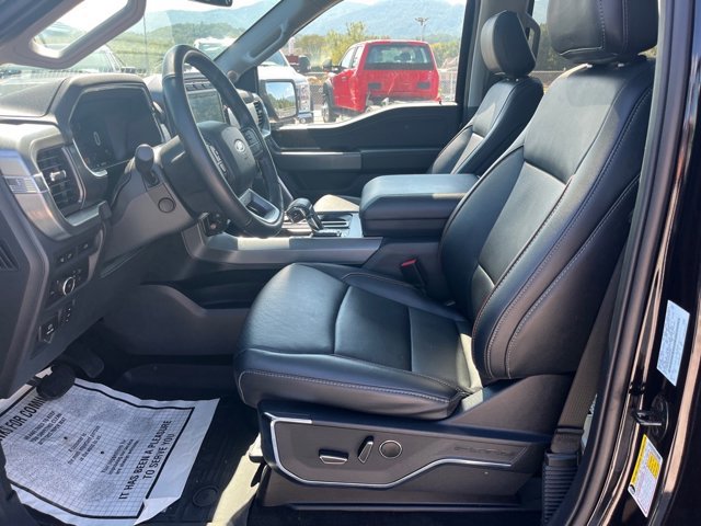 Certified 2022 Ford F150 Lariat w/ Equipment Group 502A High image 19