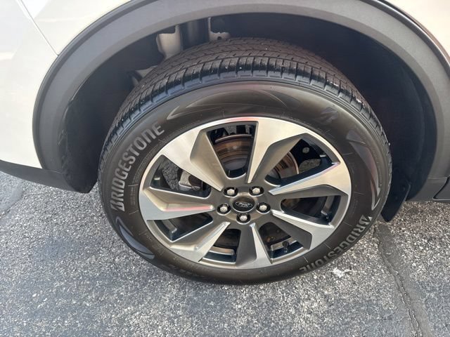 Certified 2023 Ford Escape Platinum AWD/4WD image 9