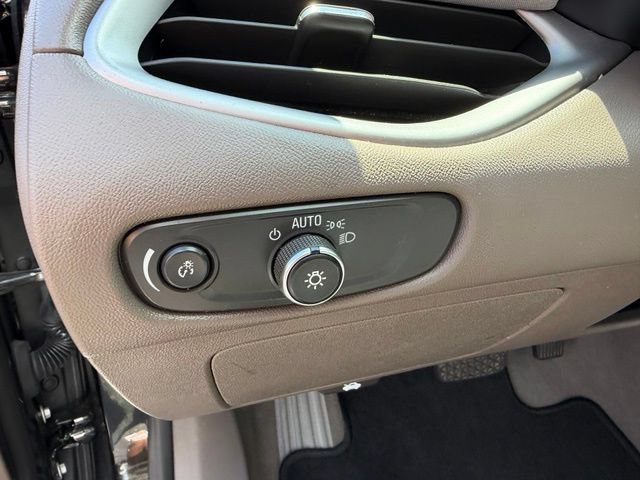 Used 2024 Chevrolet Malibu LT FWD image 12