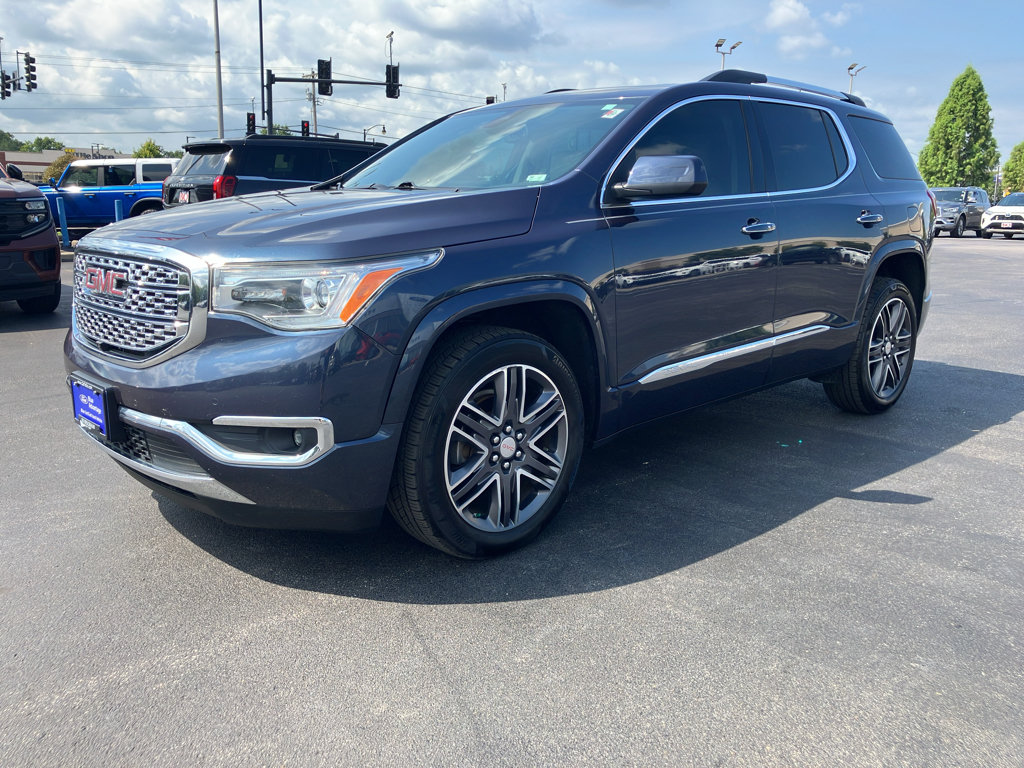 Used 2019 GMC Acadia Denali w/ Technology Package AWD/4WD image 2