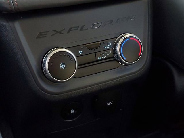 Certified 2025 Ford Explorer Active w/ Active Comfort Package image 24
