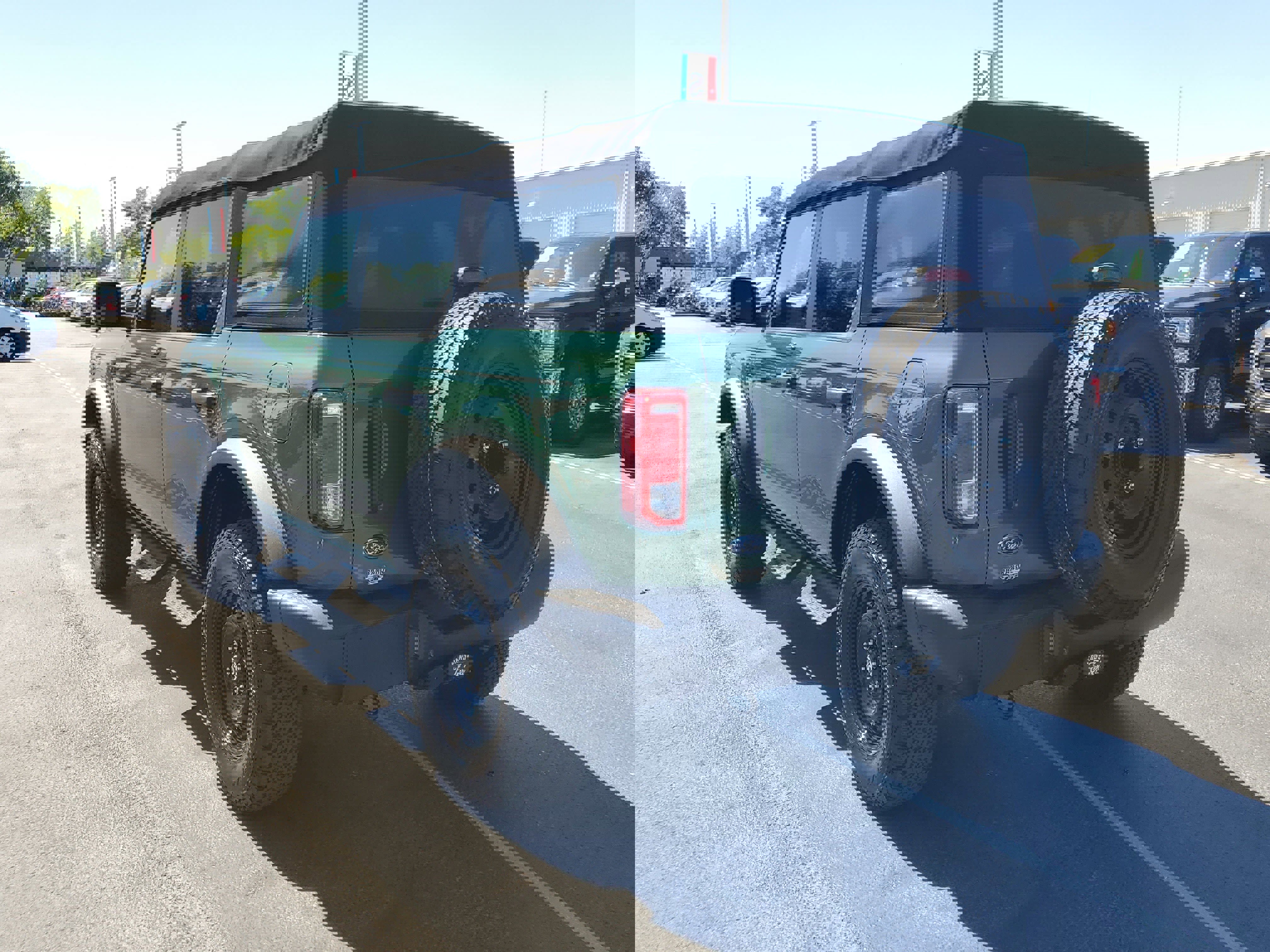 Certified 2023 Ford Bronco Black Diamond image 3