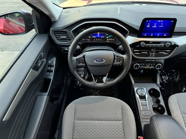Certified 2022 Ford Escape SE w/ SE Sport Appearance Package image 5