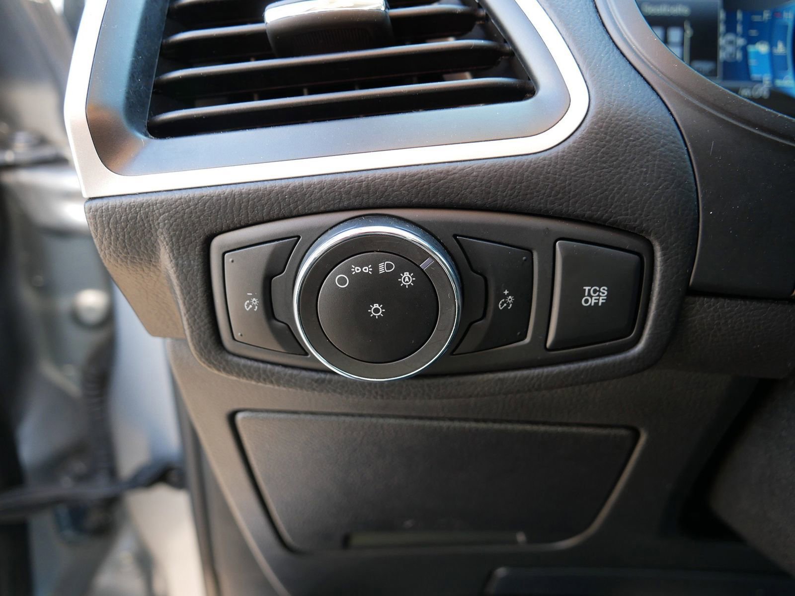 Certified 2023 Ford Edge SEL image 16