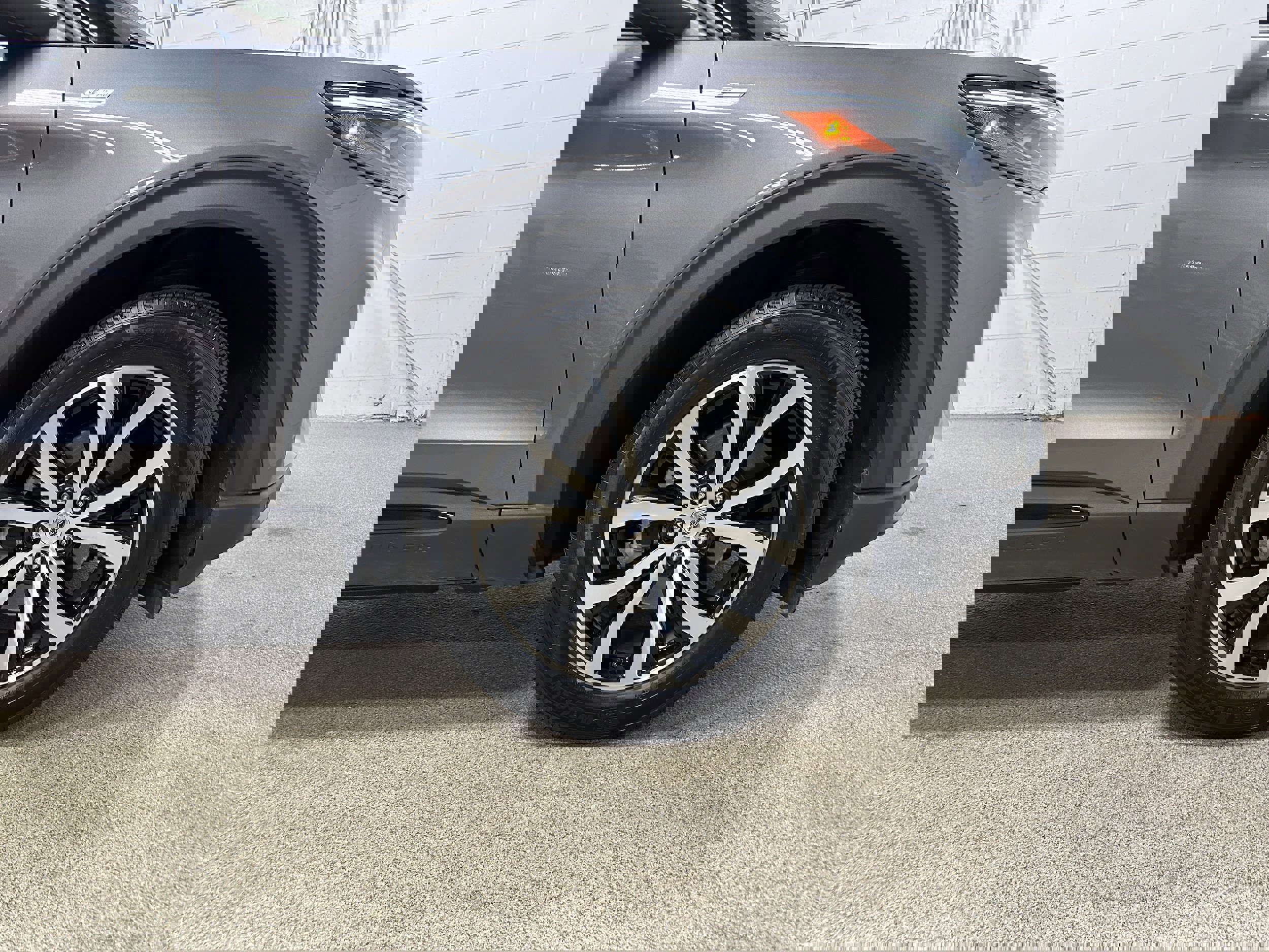 Certified 2025 Ford Explorer ST-Line image 32