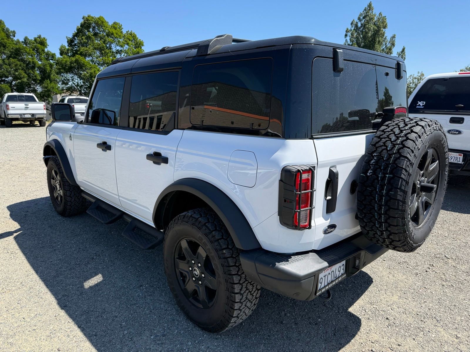 Certified 2024 Ford Bronco Black Diamond AWD/4WD image 3