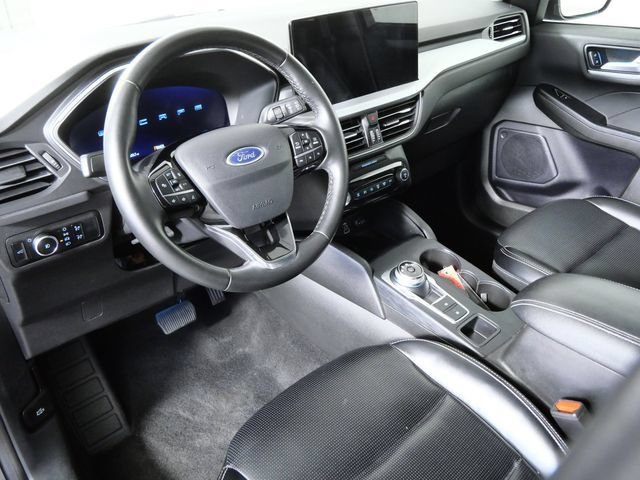 Certified 2024 Ford Escape Platinum AWD/4WD image 3