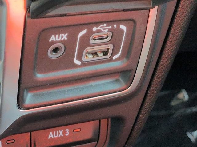 Used 2025 Jeep Gladiator Mojave AWD/4WD image 22