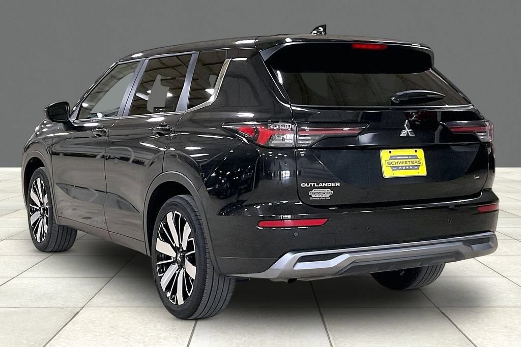 Used 2025 Mitsubishi Outlander SE AWD/4WD image 11