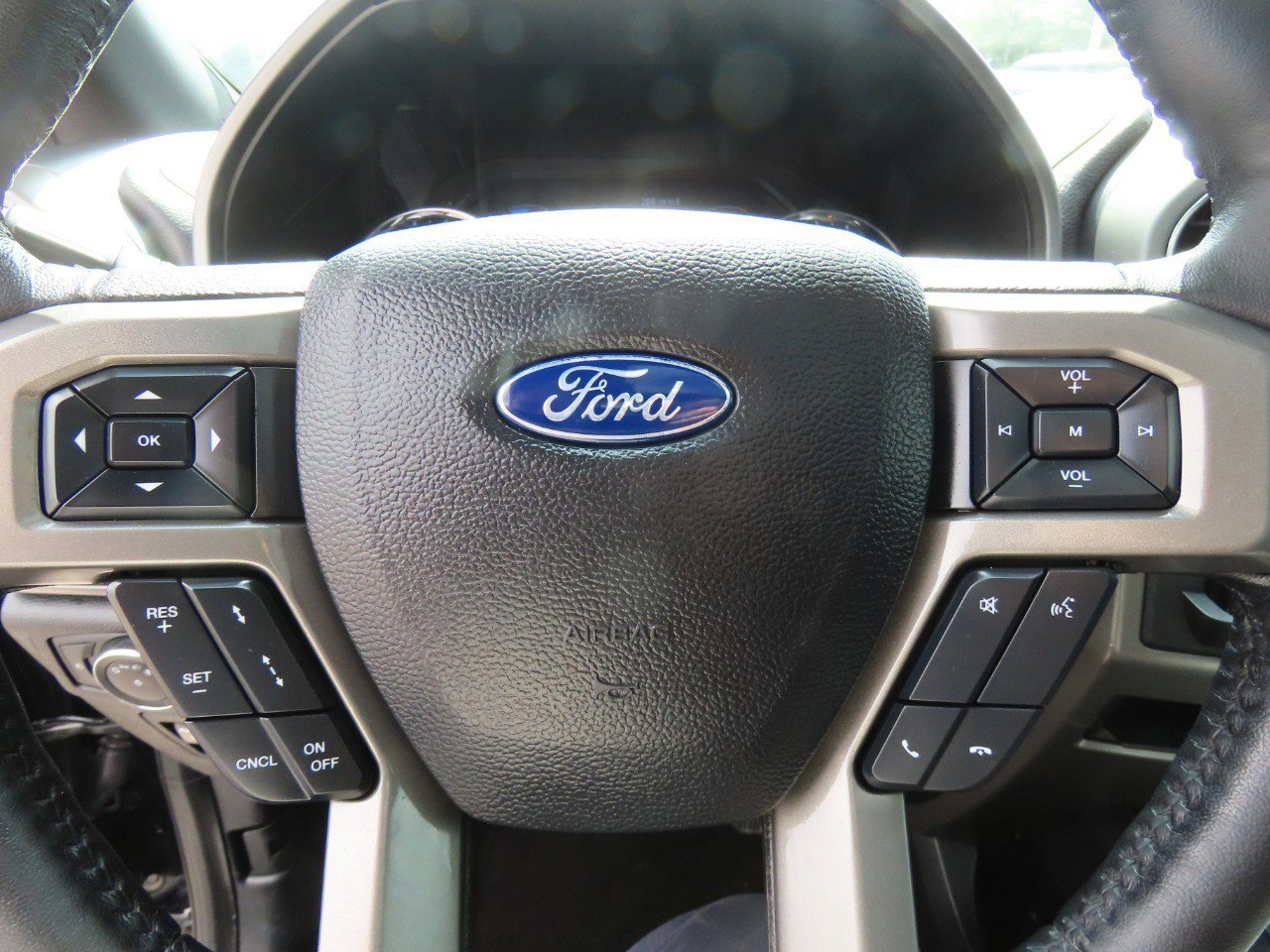 Certified 2021 Ford Expedition XLT image 30