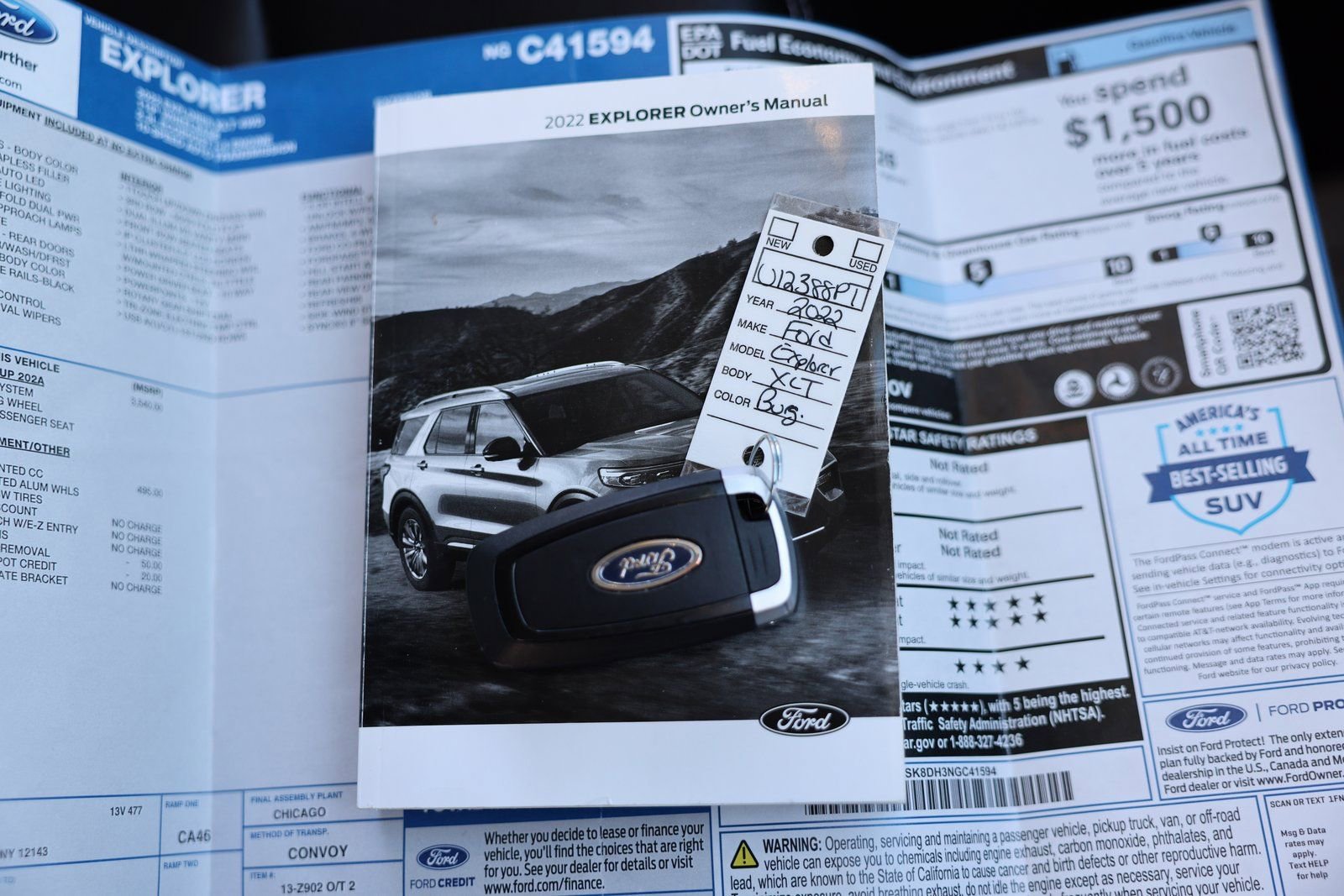 Certified 2022 Ford Explorer XLT w/ Equipment Group 202A AWD/4WD image 40