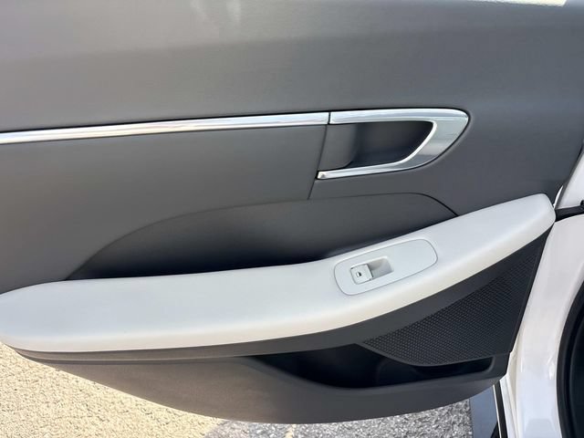 Used 2023 Hyundai Sonata SEL w/ Cargo Package FWD image 17