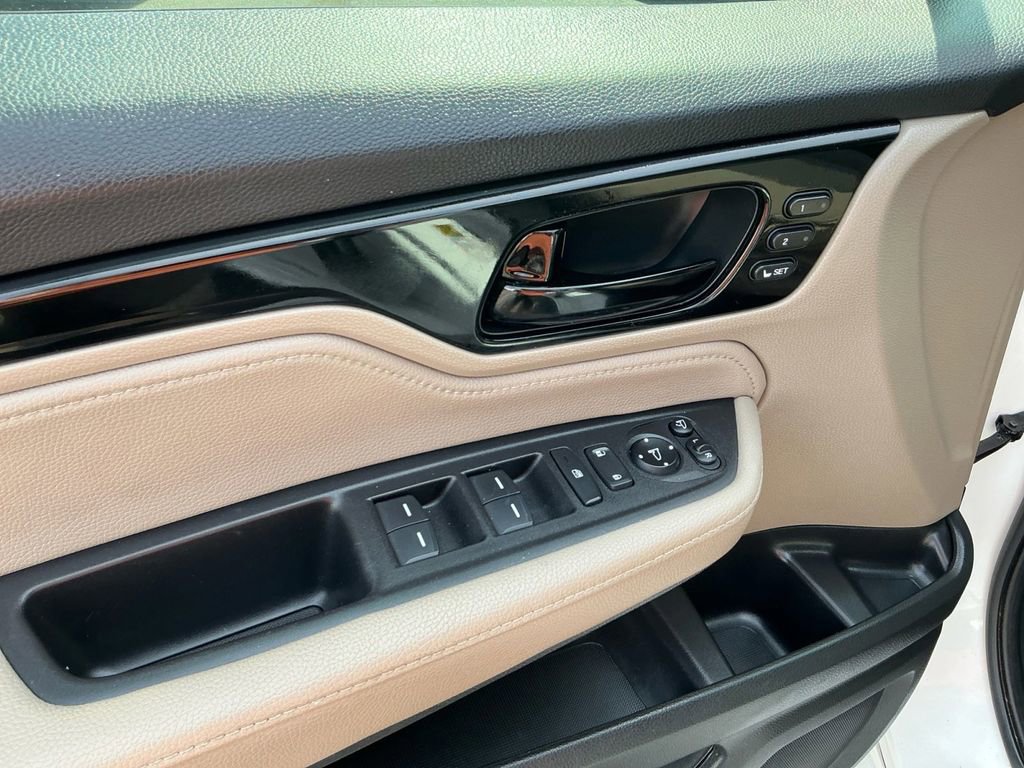 Used 2022 Honda Odyssey Elite image 16