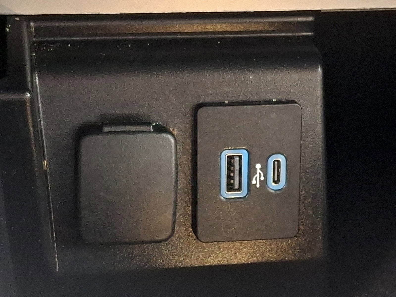 Certified 2023 Ford Explorer XLT w/ Equipment Group 202A image 24