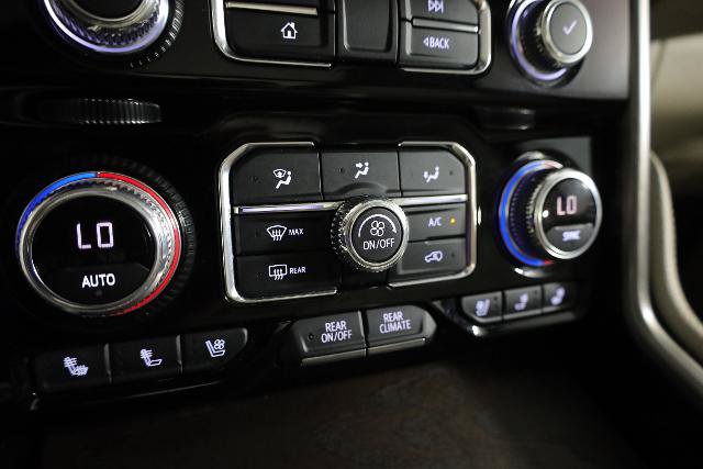 Used 2021 GMC Yukon XL Denali w/ Denali Premium Package AWD/4WD image 23