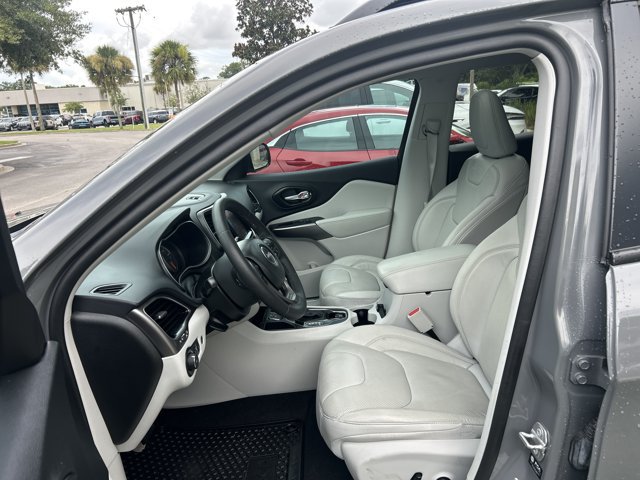 Used 2021 Jeep Cherokee Limited w/ Elite Package FWD image 11