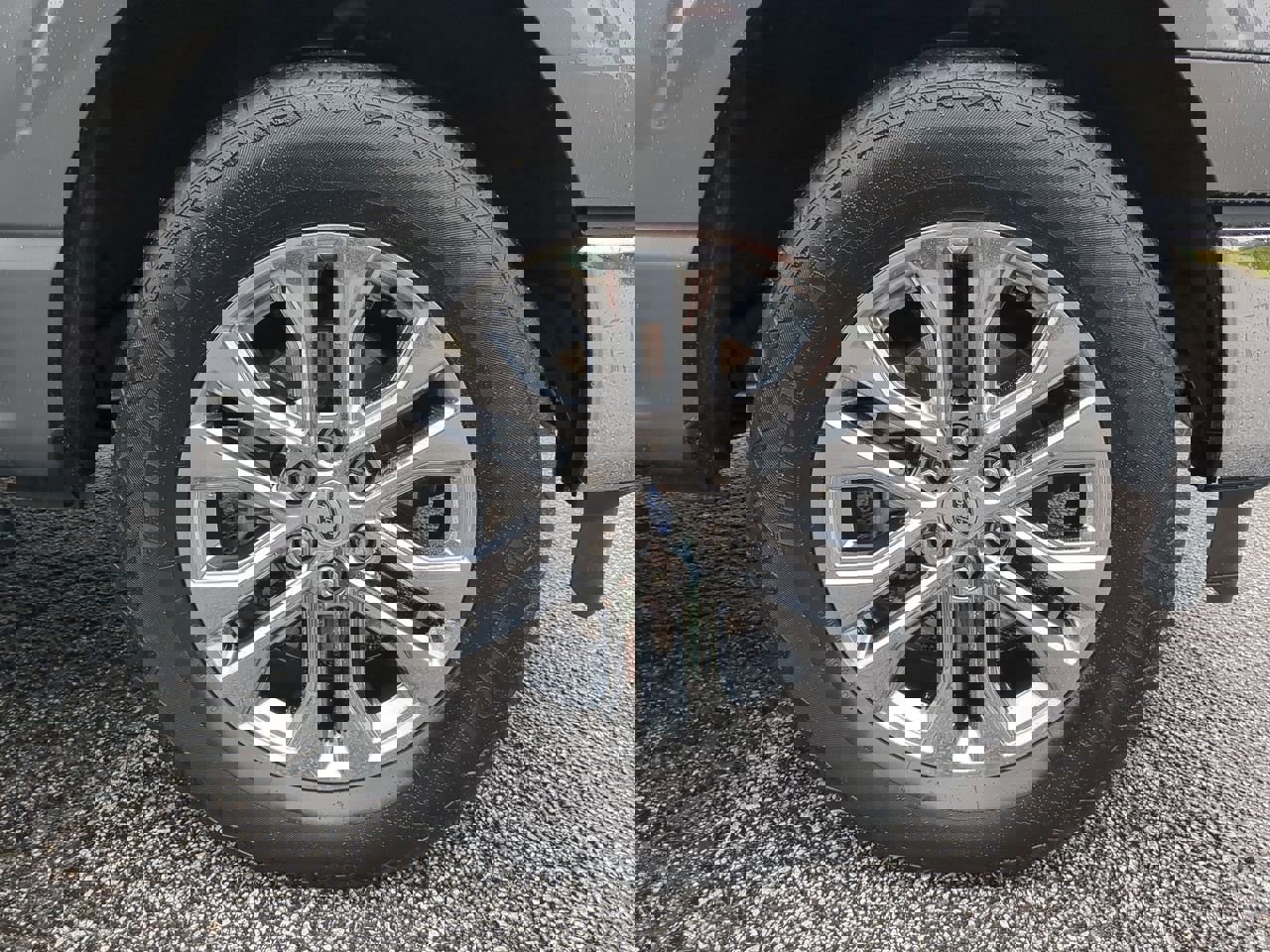 Certified 2025 Ford F150 Lariat w/ Equipment Group 501A Mid AWD/4WD image 9