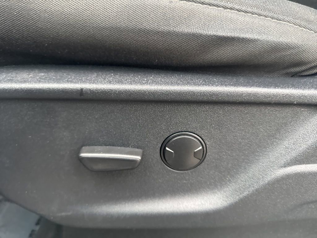 Certified 2022 Ford F150 XLT w/ Equipment Group 301A Mid image 17