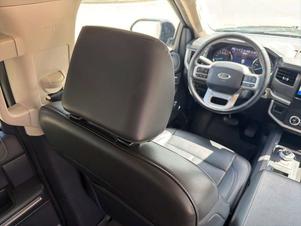 Certified 2024 Ford Expedition XLT RWD image 19