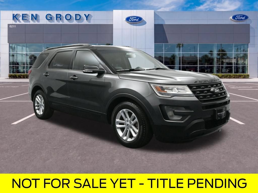 Certified 2017 Ford Explorer XLT w/ Equipment Group 202A FWD image 1